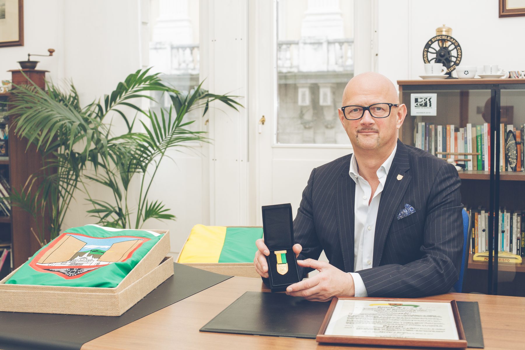 A huge recognition from Colombia for Italian coffee roaster Franco Bazzara